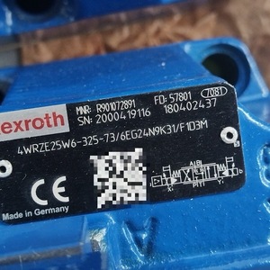 วาล์วปรับสัดส่วนเร็กซ์รอธ รุ่น 4WRZE25W6-325-73 ชิ้นส่วนควบคุมไฮดรอลิกสำหรับอุตสาหกรรม - Product Image 1