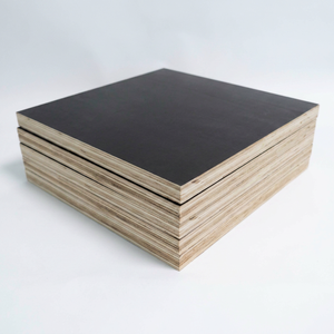 Contreplaqué FOMEX Flim Faced Promax, noyau de première qualité en eucalyptus, décoration moderne noir/marron double face, coffrage E0 pour usage extérieur - Product Image 1