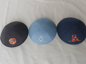 توب كيبوت ديمين كيبا مع شعار دب التطريز تخصيص تخصيص اليهودية قبعة لحفلات الزفاف بار مزفة ميتزفاه - Product Image 5