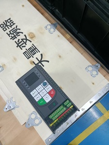 Unidad de inversor VFD de alta eficiencia 380V 7.5KW Ventas principales Pantalla <span class=keywords><strong>LCD</strong></span> de salida única Convertidores de alto rendimiento - Product Image 4