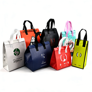 กระเป๋าเก็บความร้อนแบบไม่ทอพิมพ์ลายตัวอักษรสำหรับส่งอาหารและช้อปปิ้ง - Product Image 1