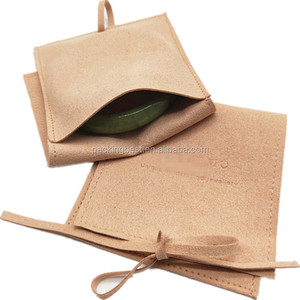Pochette à bijoux en microfibre de luxe avec logo personnalisé, petite pochette en tissu, rabat en velours suédé, élégante et pratique, conteneur à bijoux - Product Image 2