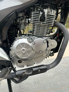 Suzuki Sharp <span class=keywords><strong>125</strong></span> Moto Sportive à Essence d'Occasion, Motos Sportives d'Occasion à Essence, Motos de Route - Product Image 3