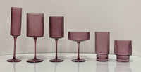 Ensemble de verres à vin à pied cannelés gris fumé, verres à champagne et gobelets pour la décoration de table à la maison et au restaurant