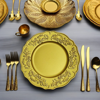 Assiettes de présentation jetables de luxe en plastique PP de 13 pouces, durables, personnalisées, motif floral moderne et récifal doré, pour mariage et fête, Fujianwedding