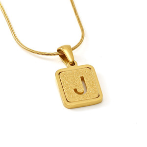 Bán Buôn Thép Không Gỉ Đồ Trang Sức Rắn Chuỗi Hollow Chữ Mặt Dây Chuyền Vòng Cổ Mạ Vàng Bảng Chữ Cái Vòng Cổ Cho Nam Giới Và Phụ Nữ - Product Image 5