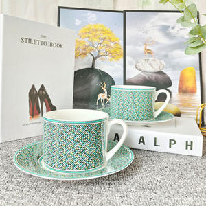 Ensemble de tasses et soucoupes en céramique de luxe nordique vert, best-seller, avec boîte cadeau - Product Image 3