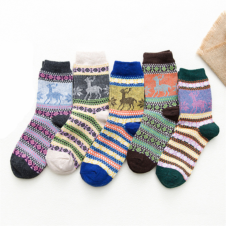 New Autumn And Winter Warm Polyester Christmas Deer Women Tube Christmas Socks