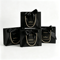 Sac de shopping de luxe imprimé avec logo, sac cadeau en papier personnalisé avec ruban doré et poignée en corde pour emballage de bijoux, montres et lunettes