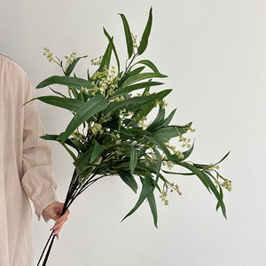 ใบยูคาลิปตัสประดิษฐ์สีเขียว ดอกไม้ตกแต่ง พีวีซีเนื้อนุ่ม ของตกแต่งบ้านในร่ม อุปกรณ์ประกอบฉากถ่ายภาพ - Product Image 1
