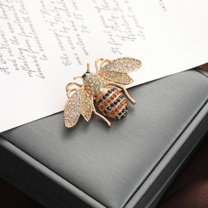 <b>Bee</b> Brooch Rhinestone Encrusted Zinc Alloy Women's Fashion Accessory <b>Gift</b> Insect Shape Micro Insert Style 1 - Product Image 2
