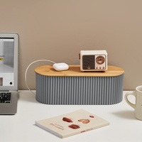 MONR Boîte de gestion de câbles en plastique moderne avec couvercle en bambou et prise de câble Organisateur de câbles pour le rangement des fils et des câbles