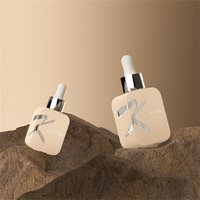 Flacon vide personnalisé en verre carré pour sérum de soin, crème visage, huile essentielle, diffuseur à bâtonnets 30ml/50ml avec pompe OEM/ODM Sérigraphie