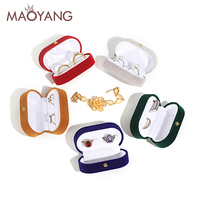 Boîte à bijoux élégante en flanelle à double compartiment, rouge uni, étui de rangement et de présentation de bijoux en velours, boîtes à bagues pour couple
