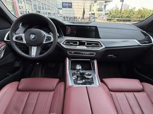 Auto Usado en Venta, <span class=keywords><strong>BMW</strong></span> <span class=keywords><strong>X6</strong></span> XDrive30i 2022, Paquete M Sport, SUV Usado, Volante a la Izquierda, Automático, Lujoso, 265hp, Tracción en las Cuatro Ruedas, Excelente Estado - Product Image 2