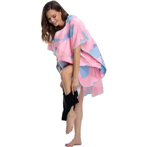 Tùy chỉnh in sợi nhỏ khăn Poncho với mui xe cho phụ nữ
