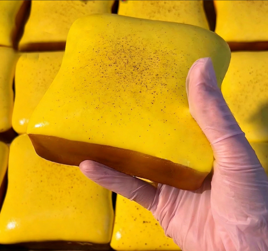 Jaune