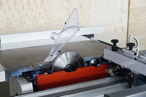 Scie à table efficace à faible bruit et vibrations pour des environnements de travail silencieux en Allemagne - Product Image 4
