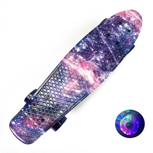 2023 Offre Spéciale de planche à roulettes de poisson coloré 22 pouces pp planche à roulettes extérieure pour les enfants - Product Image 3