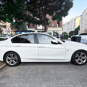 Jupes latérales BMW Série 3 F30 F31 Noir Piano Texture Fibre de Carbone Kit Carrosserie ABS 2013-2019 Essieu Standard - Product Image 1