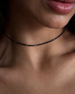 Collana Choker Artigianale con Ciondolo Occhio di Allah Dorato, Eleganti Perle di Cristallo, Gioielli Delicati da Dea Invernale, Non si Ossida - Product Image 4