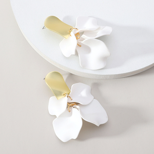 14 couleurs 2025 boucle d'oreille bijoux de mode Design de luxe acrylique pétale fleur grandes boucles d'oreilles tendance fée feuilles boucles d'oreilles en or - Product Image 3