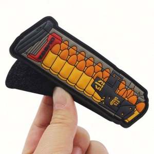 Écussons et badges personnalisés en silicone, caoutchouc et PVC, gaufrés 2D et 3D, écologiques, pour vêtements et chapeaux - Product Image 4