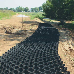 Système <span class=keywords><strong>de</strong></span> confinement cellulaire élevé PEHD Geocell <span class=keywords><strong>en</strong></span> nid d'abeille pour <span class=keywords><strong>fondation</strong></span> <span class=keywords><strong>de</strong></span> route Protection des pentes Parking Allée <span class=keywords><strong>Mur</strong></span> <span class=keywords><strong>de</strong></span> soutènement - Product Image 1