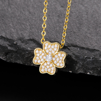 Vente en gros Trèfle Cube Zircone Laiton Vert Noir Placage Or 18k Mode Mode et Mode Collier en or exquis pour les femmes