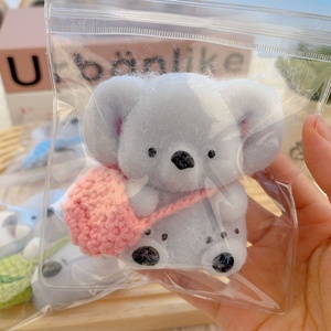 Mini jouet à presser en silicone, mignon koala ou petit ours, anti-stress, cadeau pendentif à pincer pour les 5 à 7 ans - Product Image 2