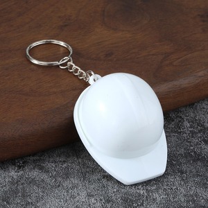 Porte-clés décapsuleur en alliage de zinc rouge, bleu, blanc, jaune – Cadeau créatif et pratique, article promotionnel - Product Image 4