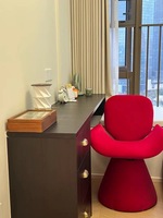 Chaises de salle à manger luxueuses et haut de gamme avec des dossiers simples, mobilier de maison moderne et minimaliste