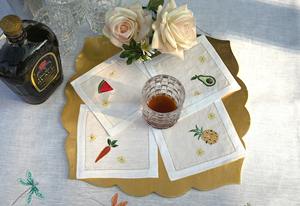 Collection de serviettes de cocktail en lin aux motifs de fruits d'été |   Serviette de table réutilisable en lin 100% naturel, écologique et de qualité supérieure - Product Image 3