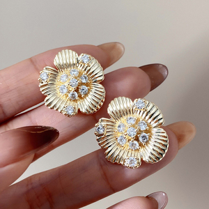 Fashion Jewelry Bling Zircon CZ <b>Stud</b> <b>Earrings</b> 14K Gold Plated Flower <b>Earrings</b> for Women Gift - Product Image 4