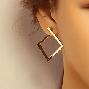 Pendientes de diseñador de moda, marcas populares, aretes minimalistas cuadrados dorados