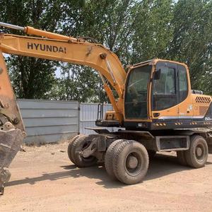 Excavatrice sur pneus Hyundai 150W-9 d'occasion de qualité à prix avantageux, d'origine coréenne, à vendre - Product Image 1