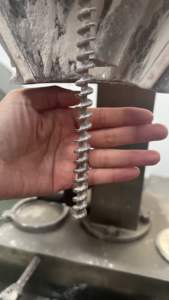 Remplisseur automatique de tarière avec la machine de remplissage de poudre de mancozeb de dépoussiérage - Product Image 2