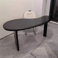 Bureau de direction moderne en bois au design simple, bureau de maison de style nordique blanc et noir incurvé, ensemble de bureau cool pour la maison