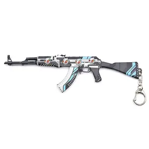 Souvenir di lusso gioco di tiro con pistole AK47 stampo portachiavi in lega di zinco in metallo giocattolo ciondolo 18cm pistole giocattolo per la decorazione