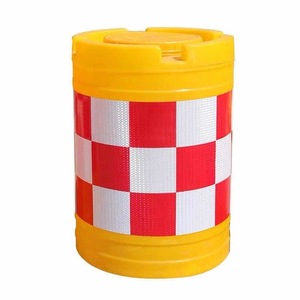 Barrera de Tráfico de Plástico Rotomoldeado de 580 mm de Diámetro y 825 mm de Altura, Rellenable con Agua o Arena, Protección Contra Choques, Divisor de Seguridad Vial - Product Image 3