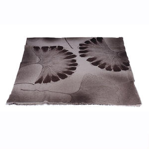 El FMI Ginkgo Biloba imprimir lana cordero hervido bufanda de lana - Product Image 3