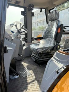 รถตักล้อยาง JCB 3CX ใหม่เอี่ยม เครื่องจักรกลหนักที่ทนทานสำหรับงานก่อสร้างและโครงสร้างพื้นฐาน - Product Image 6