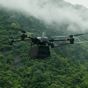 DJ FlyCart 30 Drone de transport intelligent spécialisé pour le transport à grande échelle, UAV avec une charge utile de 30 kg et une capacité de 70 L - Product Image 5