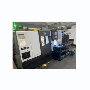 Máquina de torneado CNC Doosan LYNX235 usada de alta calidad avanzada en stock para la venta