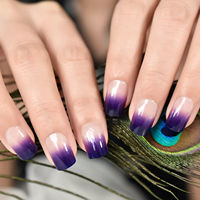 Appuyez sur les ongles avec des pointes françaises courte longueur carré en forme de solide brillant bâton sur couverture complète ongles de presse en gros faux ongles