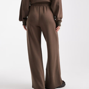 Pantalones joggers de pierna recta para mujer, personalizados al por mayor, color topo, tela gruesa estilo scuba, cintura elástica con cordón, bolsillos laterales - Product Image 1
