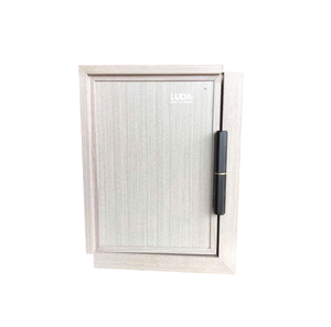 Perfil de Extrusión de Aluminio 6063 con Recubrimiento de PVDF Anticorrosión a Buen Precio para Puertas y Ventanas de Edificios, desde Vietnam - Product Image 1