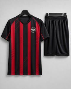 Ensemble d'uniformes de football personnalisés OEM pour hommes, manches courtes, respirant, 100 % polyester, imprimé par transfert thermique, tenue de sport d'entraînement, kit d'équipe - Product Image 5