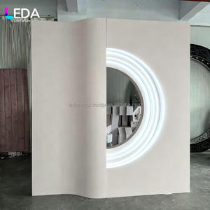 Arco de Fondo de Boda Redondo de Acrílico Blanco de Nuevo Diseño LEDA con Tira de Luz Luminosa, Fondo de Escenario para Decoración de Bodas - Product Image 1