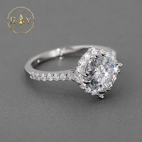Cincin Tunangan Trendy Berlapis Emas 18K Perak Sterling 925 Moissanite Potongan Brilian Desain Bunga dengan Setting Prong